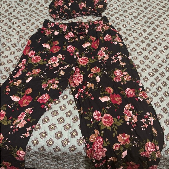 Indero Floral Black Jumpsuit - Picture 3 of 3